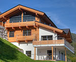 Zuid-westaanzicht van gehele Alpenchalet am Wildkogel (Smaragd + Kristall)